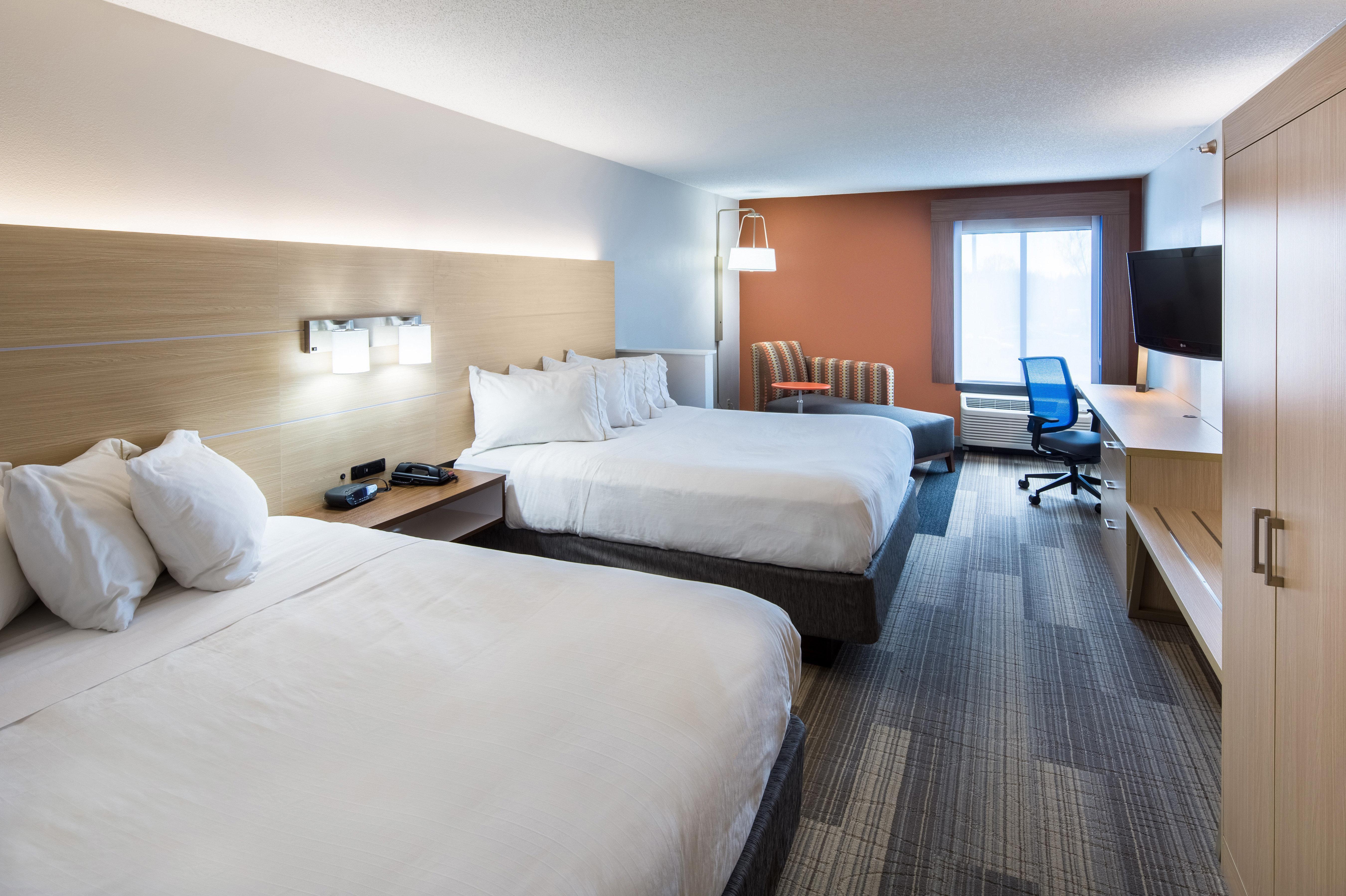 Holiday Inn Express Cedar Rapids - Collins Road By Ihg Exterior foto